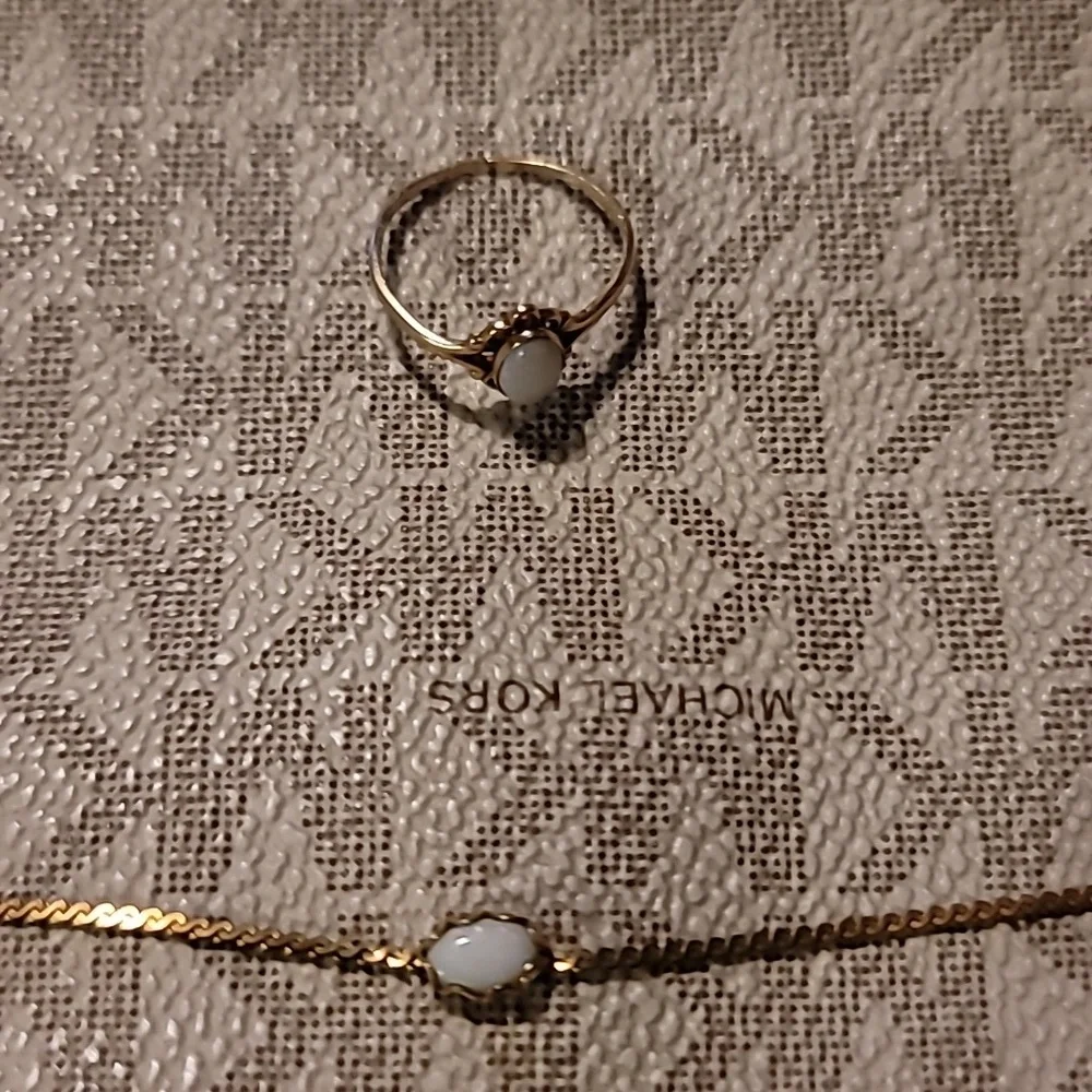 ✨ Vintage Gold & Opal Duo: 12k Necklace & 10k Ring Set! ✨ - Picture 2 of 12